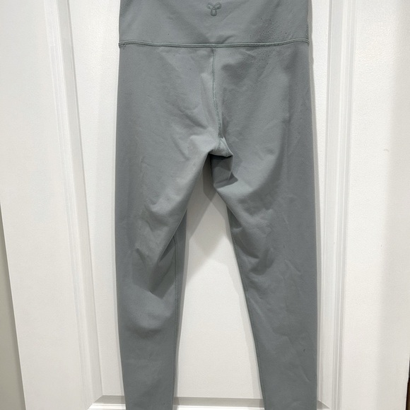 TnaBUTTER™ Atmosphere Hi-Rise Legging - Picture 6 of 8